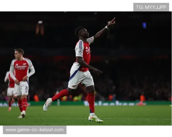 萨卡弧线球助攻制胜，阿森纳团结如铁